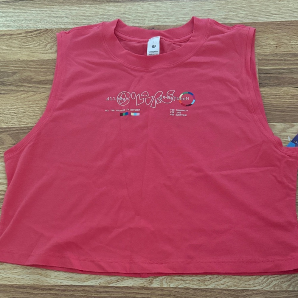 Lululemon Athletica Multicolor Graphic Tag
